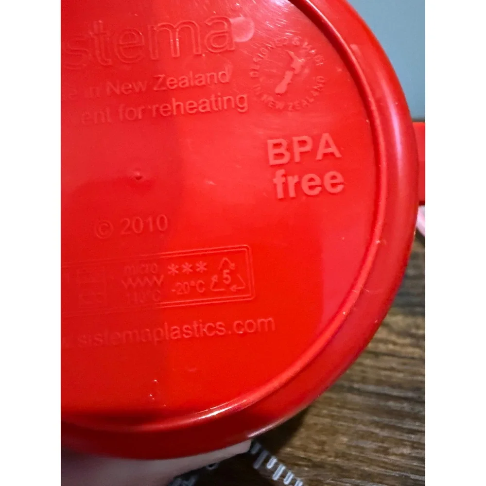 Sistema Red Microwave Soup Mug BPA Free Plastic Container/ Vent Lid 22oz 2010